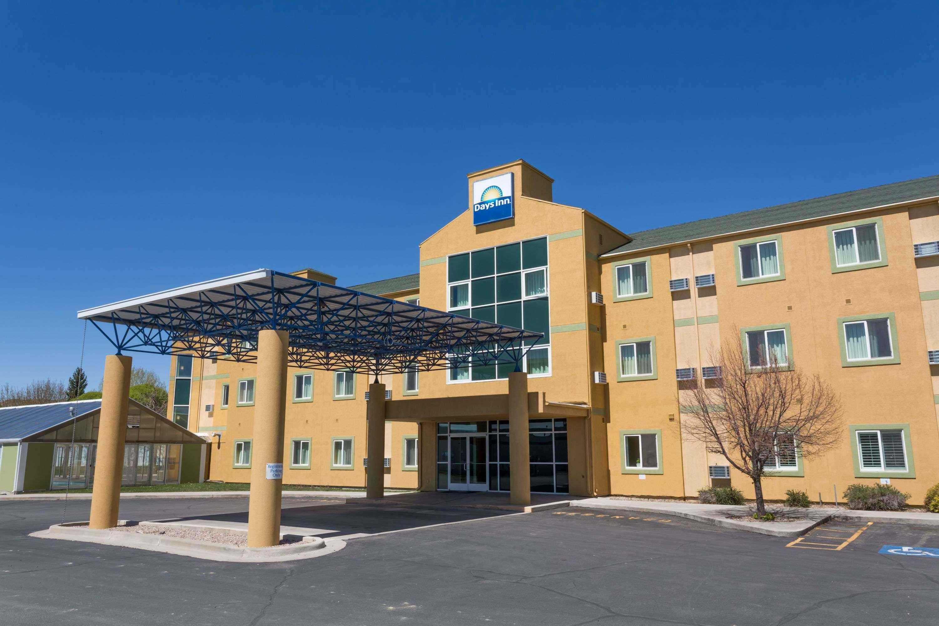 Days Inn By Wyndham Vernal Εξωτερικό φωτογραφία